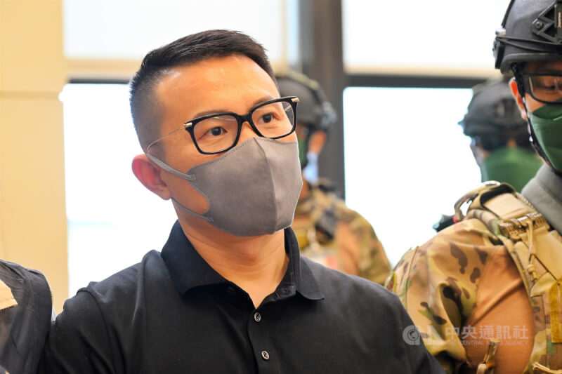 88會館負責人郭哲敏涉線上博弈、地下匯兌案,一審判刑11年8月。二審期間,他主張不會逃跑,請求具保停押。二審認定仍有羈押必要,裁定16日起延押2個月,可抗告。(中央社檔案照片)