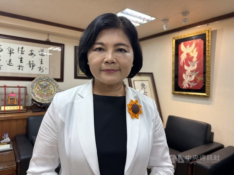 國民黨主席10月改選，有媒體報導雲林縣前縣長張榮味出面邀宴本土派，表態支持前北市長郝龍斌；張榮味胞妹、雲林縣長張麗善（圖）17日證實，胞兄決議要力挺郝龍斌，而她也全力支持郝龍斌。中央社記者姜宜菁攝　114年9月17日