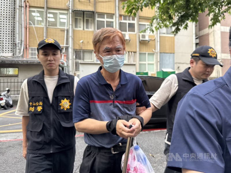 一名50歲男子到台北市中山區錦州街某醫美診所接受生殖器增大手術後無呼吸心跳，當場死亡。警方18日通報檢察官到場刑事相驗後，依過失致死罪嫌將丁姓執刀醫師移送台北地檢署偵辦。中央社記者林長順攝　114年9月18日