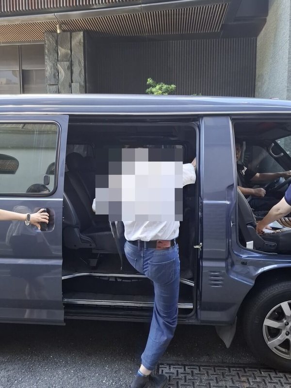 台南市某家科技公司欠稅費682萬，行政執行署台南分署17日拘提前負責人蔡姓男子到案，訊後聲請管收獲准。（行政執行署台南分署提供）中央社記者張榮祥台南傳真　114年9月18日