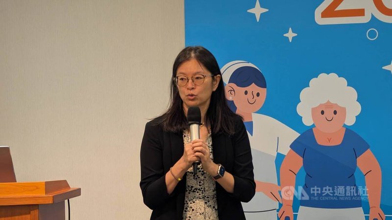 病友聯盟提出，盼建統一平台彙整醫美診所及相關人員過往違法資訊。衛福部醫事司副司長劉玉菁19日回應，如能克服狼醫平台所遇技術問題，即可討論彙整醫美不良紀錄。中央社記者曾以寧攝　114年9月19日