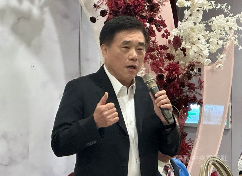 國民黨中央客委會114年第3季工作會報20日在新北市舉行,國民黨主席候選人郝龍斌(圖)出席致詞,強調將讓過去失敗的痛苦不再延續,記取教訓、推動藍白合作,同時帶領國民黨重返執政。中央社記者黃旭昇新北市攝 114年9月20日