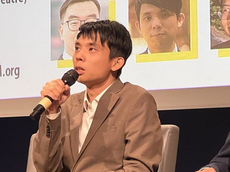 「半世紀的抗爭:香港2019年社運口述史」新書發表會日前在溫哥華舉行,加拿大國王大學社會學系助理教授黃智斌說,香港的民主抗爭史,交織了不同人的生命線,盼所有人能多聆聽其故事,希望透過記憶,繼續堅持。(溫支聯提供)中央社記者程愛芬溫哥華傳真 114年9月21日
