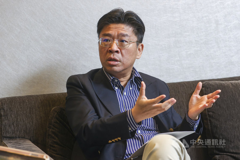 台新新光金永續長李鎮宇分享,「我們的作為都不是為了得獎,而是希望幫助客戶解決問題,來解決這方面的痛點」,DJSI的好成績並非靠作文比賽,「不要為了得獎做ESG,那些評分的人也沒有那麼傻」。中央社記者鄭清元攝 114年9月22日