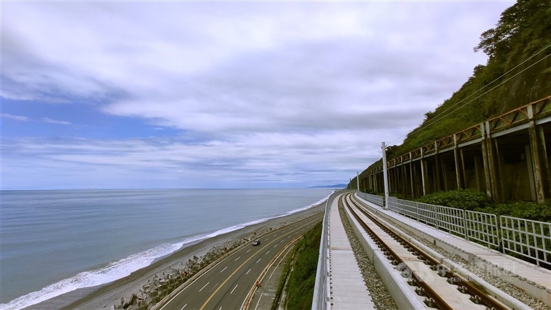 台鐵南迴線午後停駛。（中央社檔案照片）