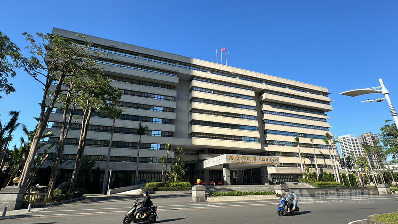圖為高市府四維行政中心外觀。(中央社檔案照片)