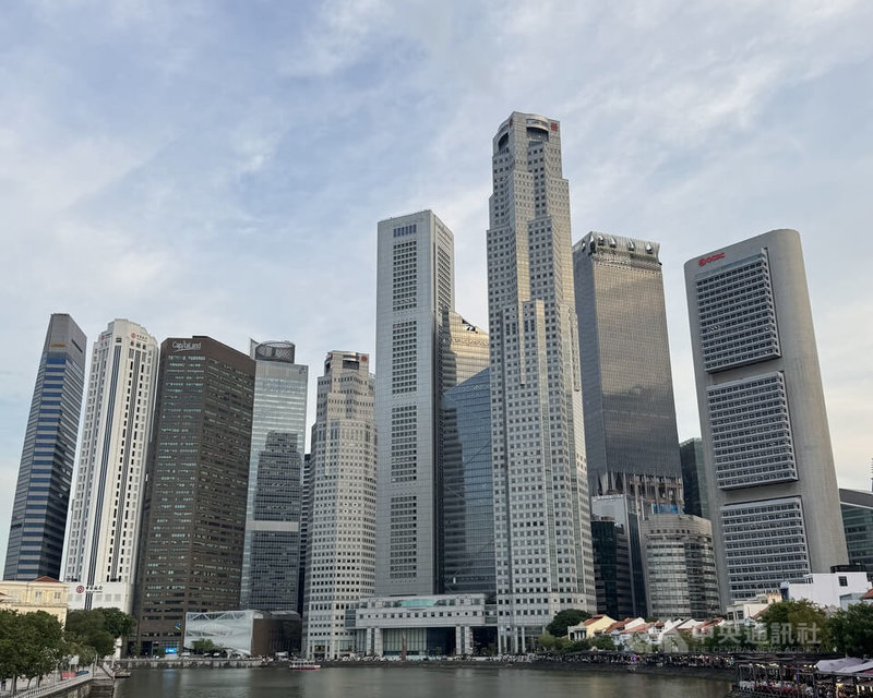 新加坡對國際貿易的依賴程度高,經濟表現往往被視為全球貿易環境的晴雨表之一。中央社記者吳昇鴻新加坡攝 114年9月22日