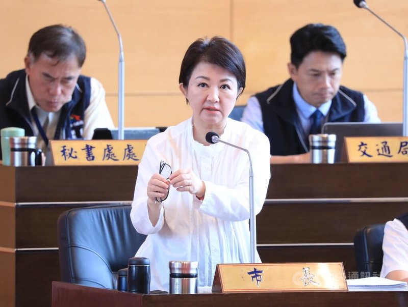 台中市議會建議台中市政府教育局研擬市立高中職回歸中央管轄，台中市長盧秀燕23日說，地方本來就沒能力負擔原國立高中職營運。中央社記者郝雪卿攝 114年9月23日