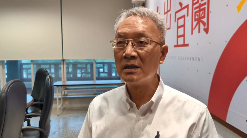 受到颱風樺加沙影響,宜蘭縣23日上午狂風暴雨,民眾質疑縣府為何不宣布停班停課,罔顧人民安全。代理縣長林茂盛(圖)受訪表示,風力和降雨量未達標準,縣府會做好因應措施,維護縣民生命財產安全。(宜蘭縣政府提供)中央社記者王朝鈺傳真 114年9月23日
