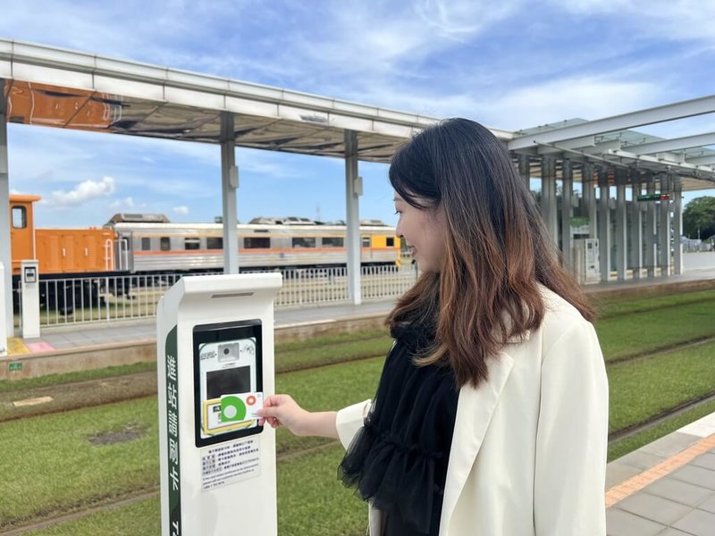 高雄市交通局統計，截至目前高雄市TPASS月票累計銷售已突破198萬套。（高雄市交通局提供）中央社記者蔡孟妤傳真　114年9月24日