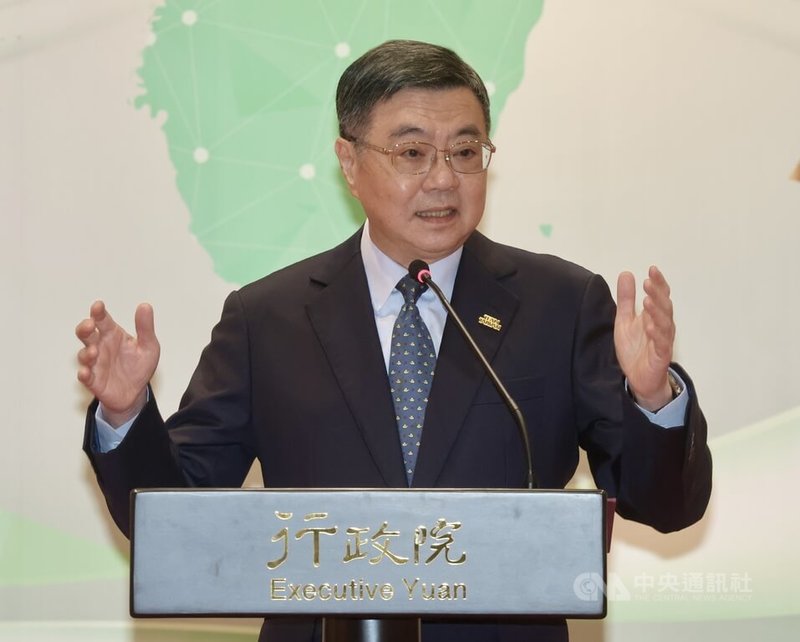 行政院長卓榮泰（圖）25日下午出席「環境部淨零綠領人才培育課程」合格證明頒發典禮時表示，淨零轉型已是國家發展必然方向，除了制度設計與政策規劃，更需要專業人才在各行各業中實際落實。中央社記者張皓安攝  114年9月25日