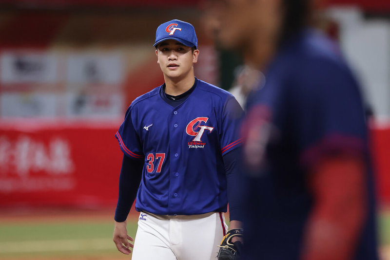 亞洲棒球錦標賽台灣隊26日超級循環賽與日本隊交手,投手張峻瑋(圖)先發投4局無失分。(中華民國棒球協會提供)中央社記者謝靜雯傳真 114年9月26日