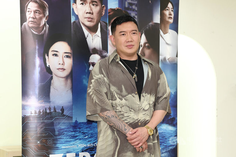 藝人杜汶澤(圖)演出「零日攻擊」受矚目,他26日談到劇中角色,他透露導演一度覺得把他的角色寫得太壞,但杜汶澤反過來勸導演別想太多,「有些人本身就很壞,可能導演沒有遇過很壞的人,但我有。」中央社記者王騰毅攝 114年9月26日