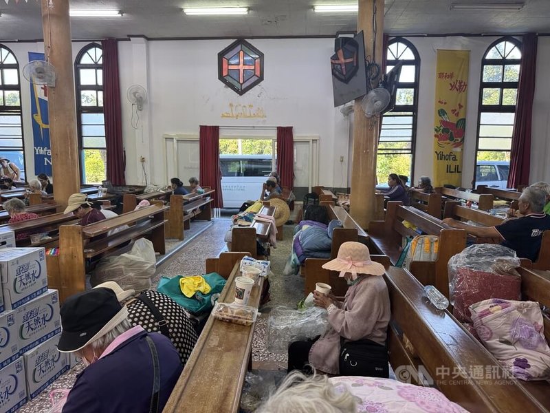 花蓮馬太鞍溪堰塞湖溢流釀災，中央提供收容災民旅宿安置補助，每人每天最高補助新台幣2000元，最多可申請14天。中央社記者張祈攝　114年9月27日