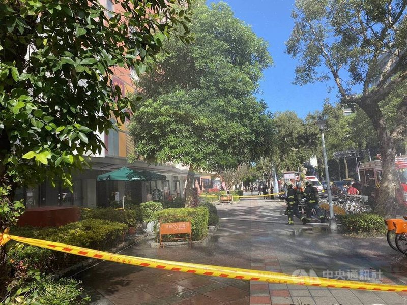 台北市大安區和平東路上的台灣師範大學校區27日下午驚傳火警，消防獲報馳援，火勢在30分鐘內撲滅、無人傷亡。（翻攝畫面）中央社記者劉建邦傳真　114年9月27日