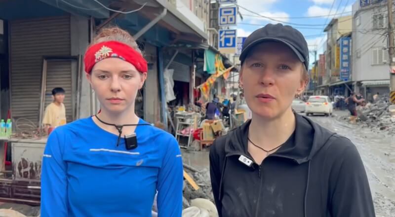 旅居台灣多年的2名烏克蘭女性原先預計赴花蓮旅遊,恰逢馬太鞍溪堰塞湖溢流重創光復鄉,2人決定改變行程,提前前往當地投入救災行動。(民眾提供)中央社記者盧太城花蓮傳真 114年9月27日