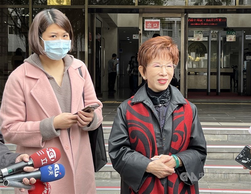圖為前國民黨主席洪秀柱（右）。（中央社檔案照片）