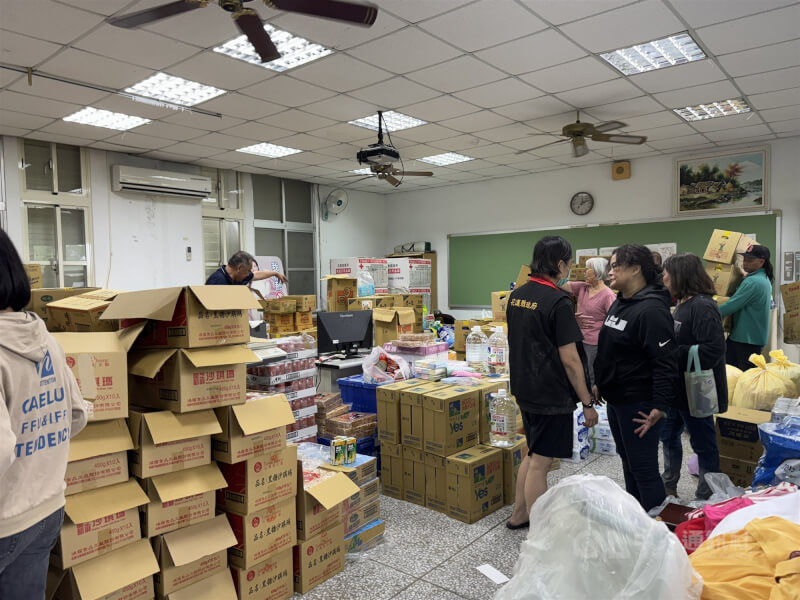 台糖表示，救災指揮中心的光復糖廠物資已經滿倉，若還有物資在路上，可改送瑞穗農會倉庫。（中央社檔案照片）