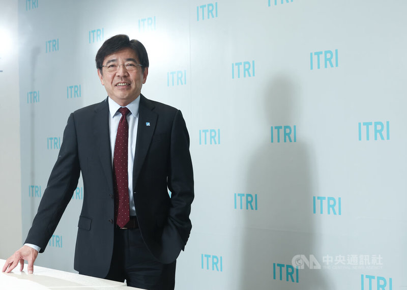 工研院院長劉文雄接受中央社專訪說，未來將會秉持草根運動的精神，持續努力吸引更多年輕人投入電力能源領域，同時推廣正確能源觀念。中央社記者王騰毅攝　114年9月30日