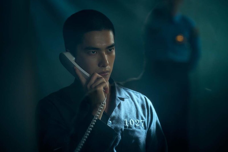 影集「如果我不曾見過太陽」將於11月上線播出，演員曾敬驊（圖）飾演「暴雨殺人魔」，身著繡有編號的囚服、留著寸頭造型。（Netflix提供）中央社記者洪素津傳真　114年9月30日