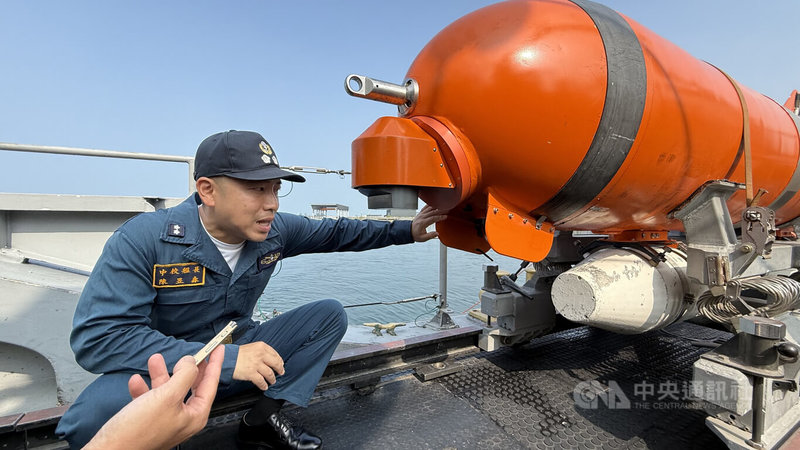 永嘉艦長陳昱森過去曾在永嘉艦擔任獵雷官，對於艦上各項獵雷裝備早已熟稔，於2024年12月1日接任永嘉艦長。中央社記者董俊志攝  114年9月30日