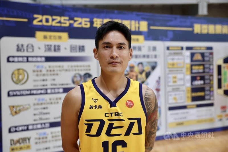 新北中信特攻籃球隊1日在台北舉行開季媒體日，圖為35歲的控衛林韋翰。中央社記者王飛華攝　114年10月1日