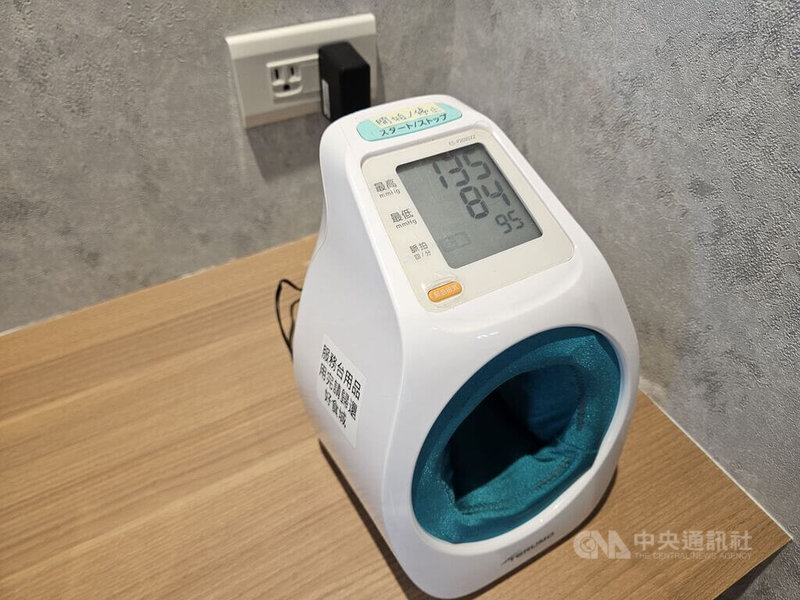 代謝症候群是「百病之源」，加入國健署推出的代謝症候群防治計畫，追蹤至少3次，近3成個案體重減輕、4成腰圍減少、過半數血壓獲改善。圖為血壓機。中央社記者陳婕翎攝　114年10月2日