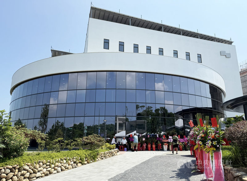 南投旺來產業園區首家觀光工廠「亞洲香研所」3日開幕,遊客可體驗手作、聞香氣。中央社記者蕭博陽南投縣攝 114年10月3日