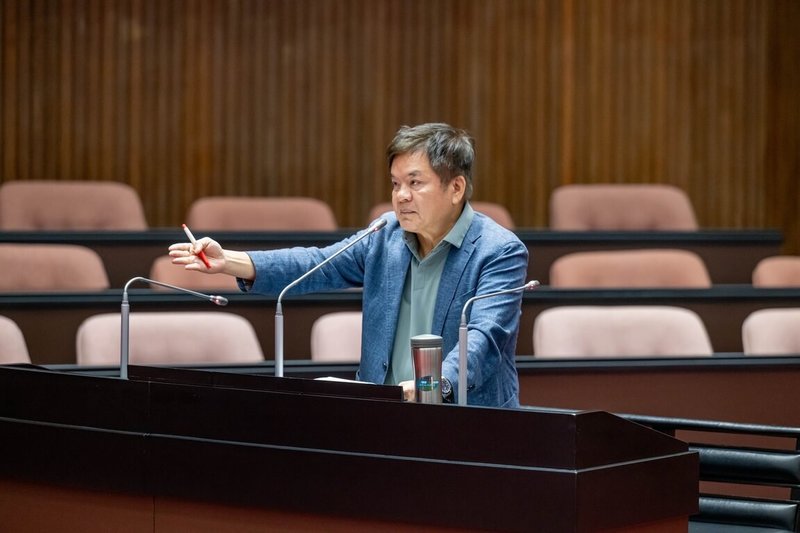 民進黨立委莊瑞雄（圖）3日表示，他在立法院質詢行政院長卓榮泰有關台東公地放領一事，卓榮泰允諾，只要不涉國家和公共安全，政府願意釋放土地給長期耕種者。（莊瑞雄提供）中央社記者盧太城傳真  114年10月3日