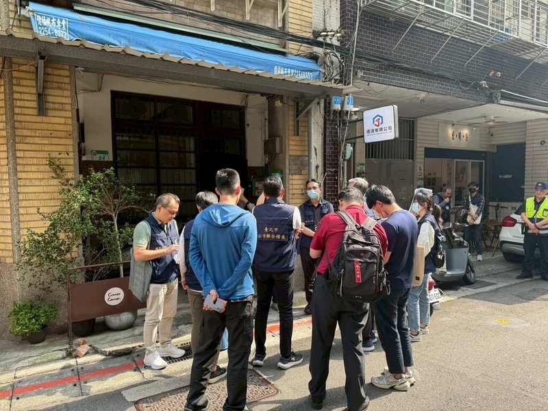 台北市觀傳局說，下半年大型活動有多場，為確保旅宿安全，加強查緝非法日租套房，並計有非法刊登廣告的罰鍰、非法經營的罰鍰及怠金等3項裁罰都已提高金額。（台北市觀傳局提供）中央社記者楊淑閔傳真  114年10月7日
