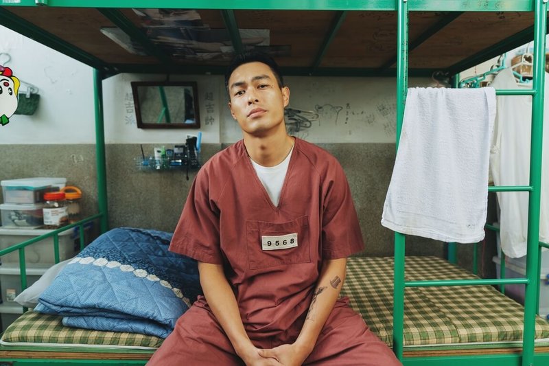 藝人楊祐寧（圖）在新戲「監所男子囚生記」不只是演員也是監製，並找來劉以豪、陳澤耀、施名帥、張軒睿、邱以太一同飆戲。（愛奇藝國際版、壹壹影業提供）中央社記者洪素津傳真  114年10月7日