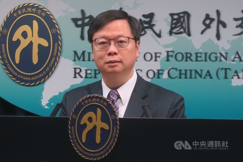 外交部歐洲司長黃鈞耀7日指出，歐盟將於12日啟用「入/出境系統」（EES），建議民眾赴歐洲旅行前，密切注意歐盟及申根區國家政府官方網站公告，以便掌握最新資訊。中央社記者吳書緯攝  114年10月7日