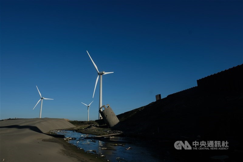 經濟部指出，114年發電、輸電及配電機械業產值可望維持成長態勢。（中央社檔案照片）