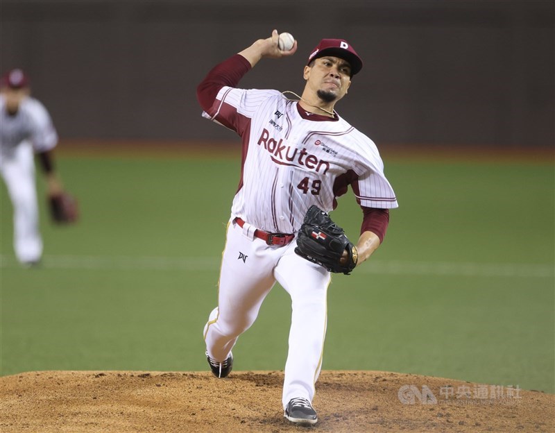 中華職棒公布9、10月份投打MVP，樂天桃猿隊洋投威能帝（Pedro Fernandez）首度獲選單月投手MVP。（中央社檔案照片）