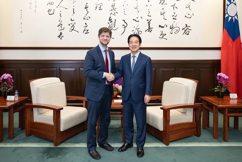 賴清德總統日前接受美國廣播節目「The Clay Travis and Buck Sexton Show」主持人Buck Sexton專訪。（圖取自總統府網頁president.gov.tw）