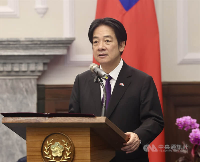 總統賴清德(圖)8日在總統府接見巴拉圭共和國眾議院議長拉托雷訪團,致詞感謝訪賓長期支持台灣;巴拉國會也持續透過發表友台聲明的方式,堅定支持台灣的國際參與,讓人非常感動。中央社記者張皓安攝 114年10月8日