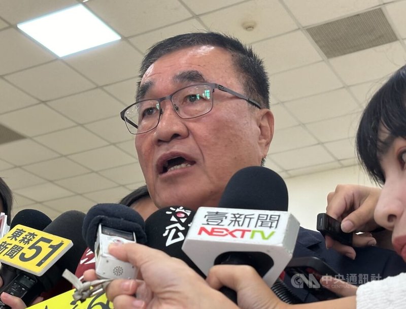 為協助輝達台灣總部落腳北投士林科技園區，台北市副市長李四川（圖）9日再次呼籲新光人壽與市府協商合意解約，否則未來處理台新新光金控合併議題時，市府將不同意合約主體變更並解約。中央社記者陳昱婷攝  114年10月9日