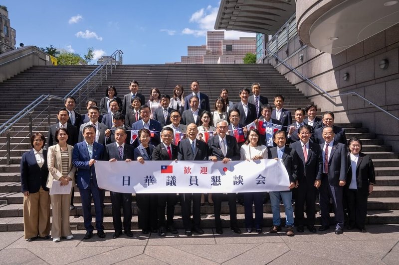 立法院長韓國瑜9日中午在朝野立委的陪同下,款宴「中華民國國慶日本國會議員祝賀團」一行28人。 (立法院提供)中央社記者王承中傳真 114年10月9日