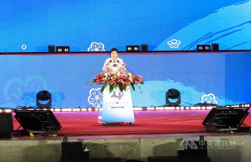 114年國慶晚會9日晚間在台中市登場,僑務委員會委員長徐佳青(圖)表示,花蓮縣馬太鞍溪堰塞湖災情後,「鏟子超人」無私無悔奉獻,由於這樣的精神,國家才能持續有最好力量、往前邁進。中央社記者蘇木春攝 114年10月9日