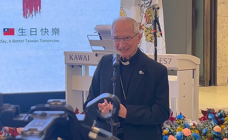 駐教廷使館8日舉辦國慶酒會,樞機主教鐸瑪士(Silvano Tomasi)等重要貴賓出席。中央社記者黃雅詩羅馬攝 114年10月9日