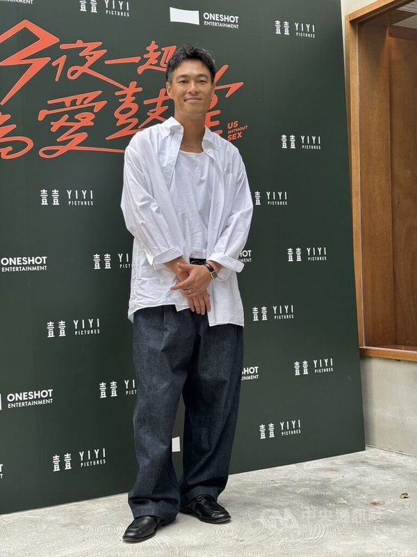 演員楊祐寧(圖)與日前不敵病魔逝世的顏正國都曾參演台劇「今夜一起為愛鼓掌」,不過兩人並未對戲。楊祐寧9日受訪表示,自己從小就很欣賞顏正國,對於他的離開感到可惜和震驚。中央社記者洪素津攝 114年10月9日