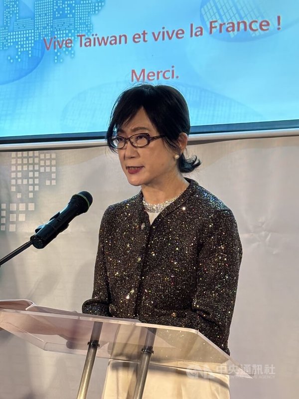 駐法國代表郝培芝8日晚間在巴黎主持114年國慶酒會。她致詞時說,歐洲面臨全新的混合式威脅,台灣願分享因應經驗。中央社記者曾依璇巴黎攝 114年10月9日