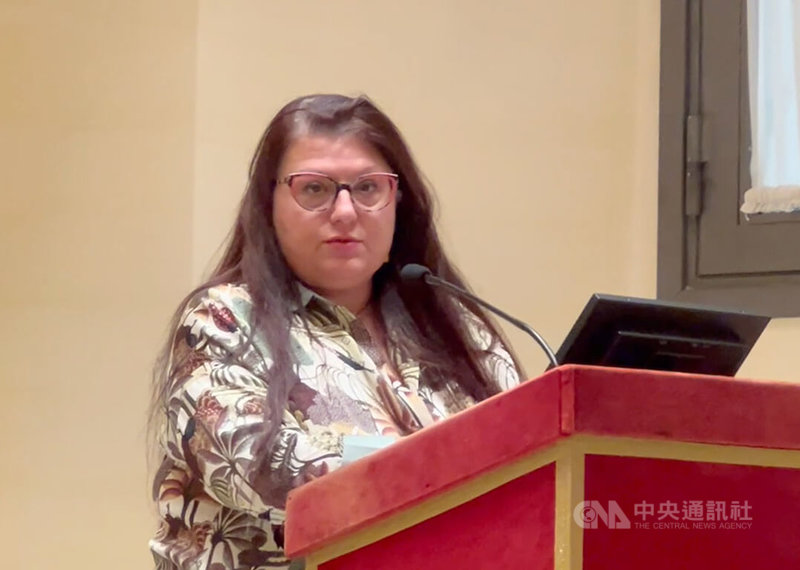 義大利參議員裴洛葛瑞諾9日在會中發言支持台灣,推崇台灣人民以堅韌精神對抗中國威脅。中央社記者黃雅詩羅馬攝 114年10月10日