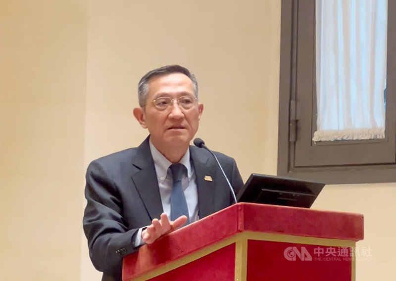 駐義代表蔡允中9日出席一場在羅馬的座談會中透露,駐義代表處8日舉辦的國慶酒會,差點因為中國施壓遭到臨時取消場地。中央社記者黃雅詩羅馬攝 114年10月10日