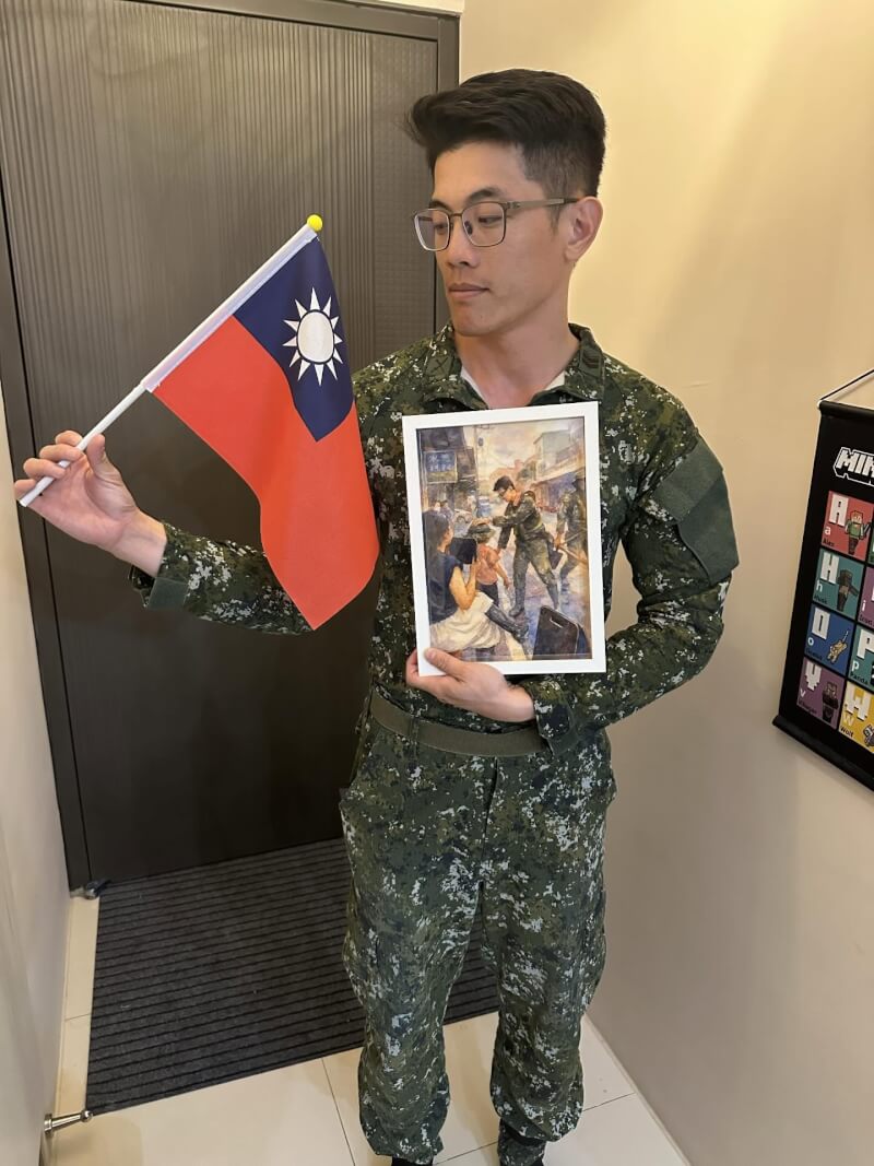 陸軍第101旅士官長陳保宏贈帽給光復鄉小女孩,溫馨互動的情景在網路上瘋傳。(圖取自threads.com/@sea_0710)