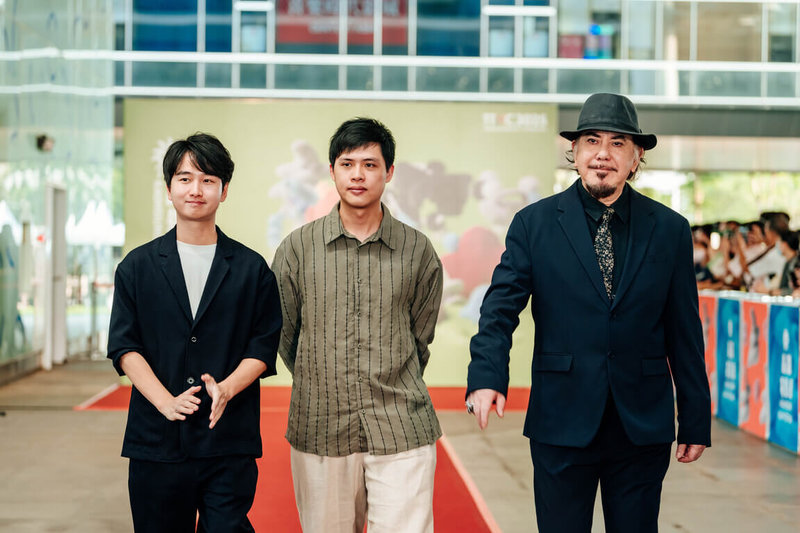 高雄電影節10日開幕,影帝黃秋生(右)獲選這屆焦點影人,並率新片「不赦之罪」劇組到台灣參與映後活動。(高雄電影節提供)中央社記者王心妤傳真 114年10月11日