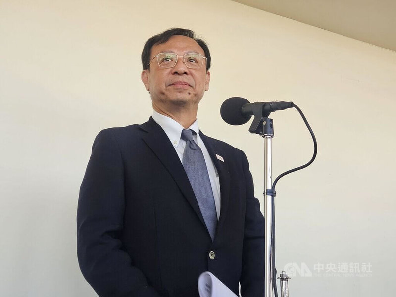 114年已有47項藥品擬退出台灣，衛福部長石崇良（圖）13日重申，多數藥品均有學名藥可替代，不會造成實際缺藥問題。 中央社記者陳婕翎攝 114年10月13日