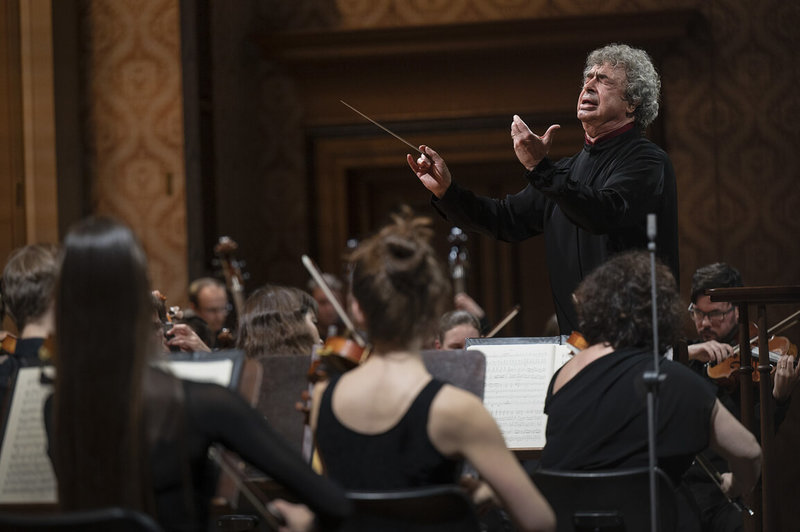 由音樂總監畢契科夫（Semyon Bychkov）親自率團，捷克愛樂管弦樂團將舉行訪台演出，這次除了台北場之外，也將攜手蕭邦大賽金牌鋼琴家趙成珍赴衛武營演出。（衛武營提供）  中央社記者趙靜瑜傳真  114年10月13日