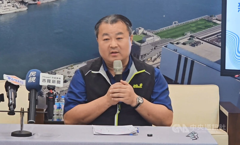 基隆市政府規劃與建商合作，在舊公車修理廠興建新市政大樓，根據顧問公司簡報，實施者可分回1棟大樓，樓地板面積1萬1000坪。市府政風處長李國正（圖）13日在記者會表示，「這個都還太早」，後續會依法令審查。中央社記者王朝鈺攝　114年10月13日