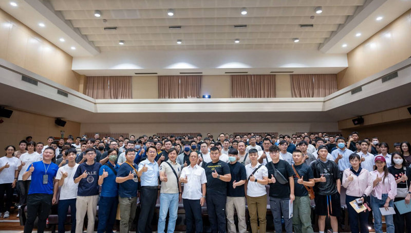 台中市政府警察局13日迎來176名新進警力，象徵台中治安、交通與市民服務能量全面升級。（台中市警察局提供）中央社記者趙麗妍傳真　114年10月13日